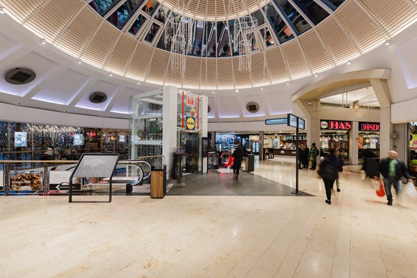 Medium property photo - Zuidplein Hoog 1044, 3083 BT Rotterdam